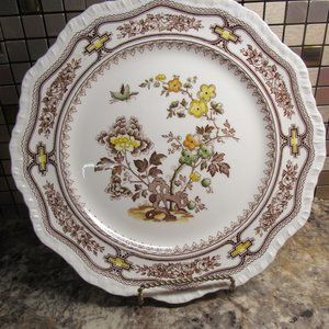 FIVE VINTAGE MASON'S IRONSTONE "MANCHU BROWN" DINNER PLATES. 10 3/4 INCHES